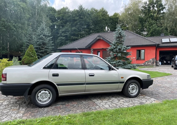 Mazda 626 cena 8900 przebieg: 273272, rok produkcji 1989 z Włocławek małe 704